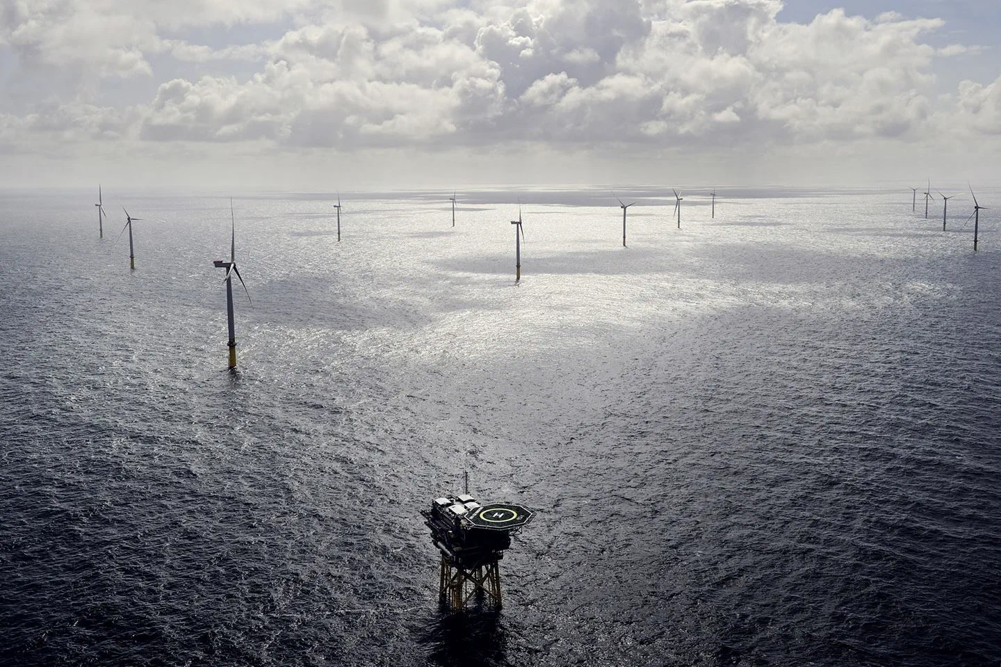 Foto fra havvindmølleparken Borkum Riffgrund 1, der kan blive nabo tll Borkum Riffgrund 3. Klik for at downloade billedet.