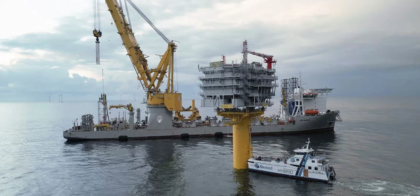 Installierte Offshore-Substation (OSS) im Windpark Gode Wind 3 (Ørsted/Jan De Nul Group)