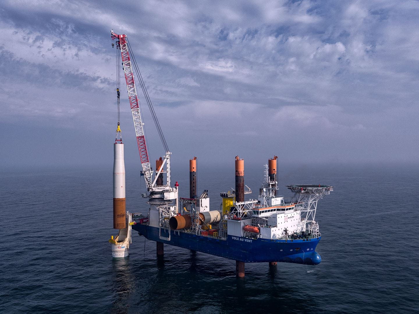 Installation eines Monopiles im Windpark Borkum Riffgrund 2