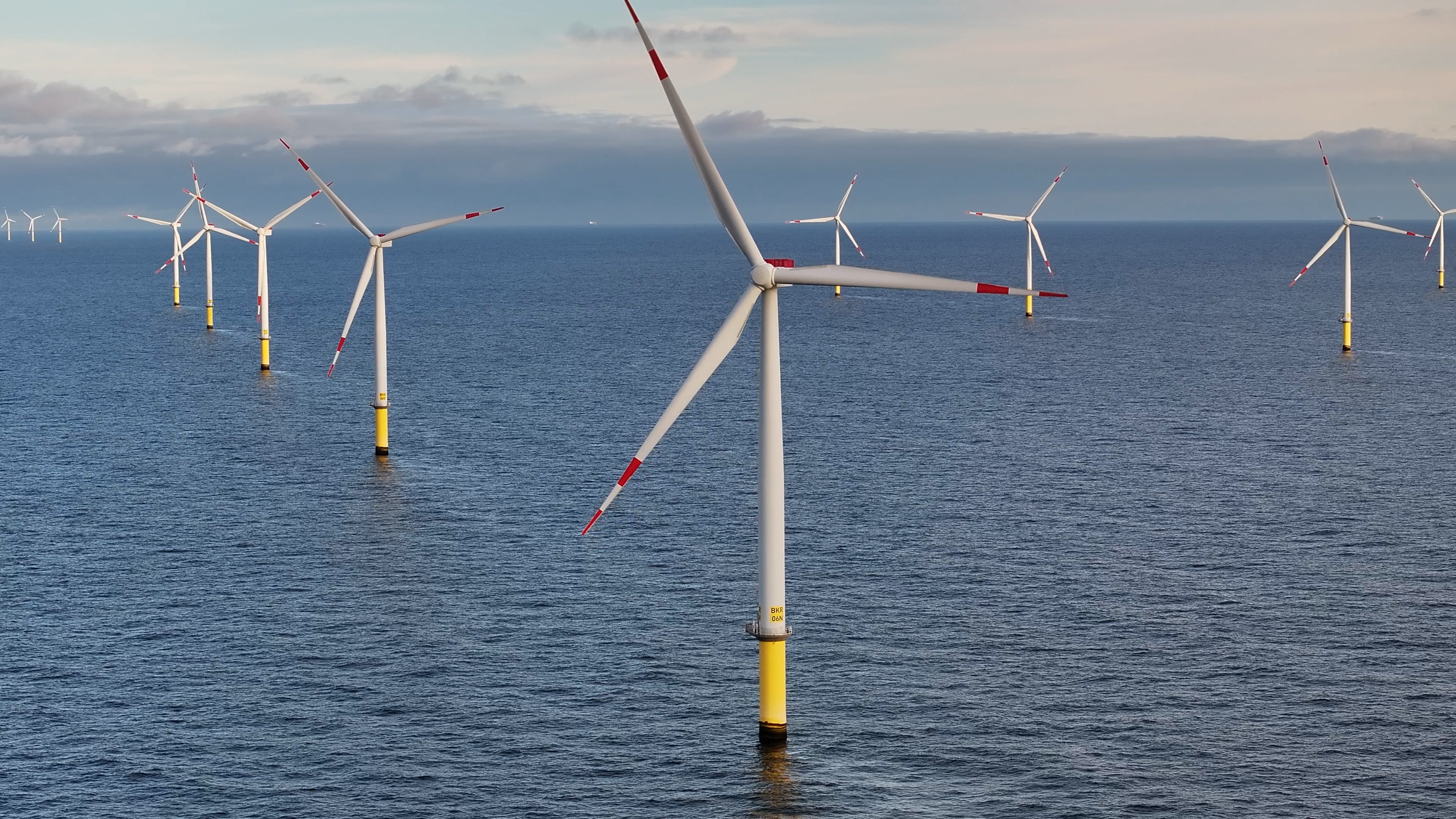 Blick auf den Offshore-Windpark Borkum Riffgrund 1
