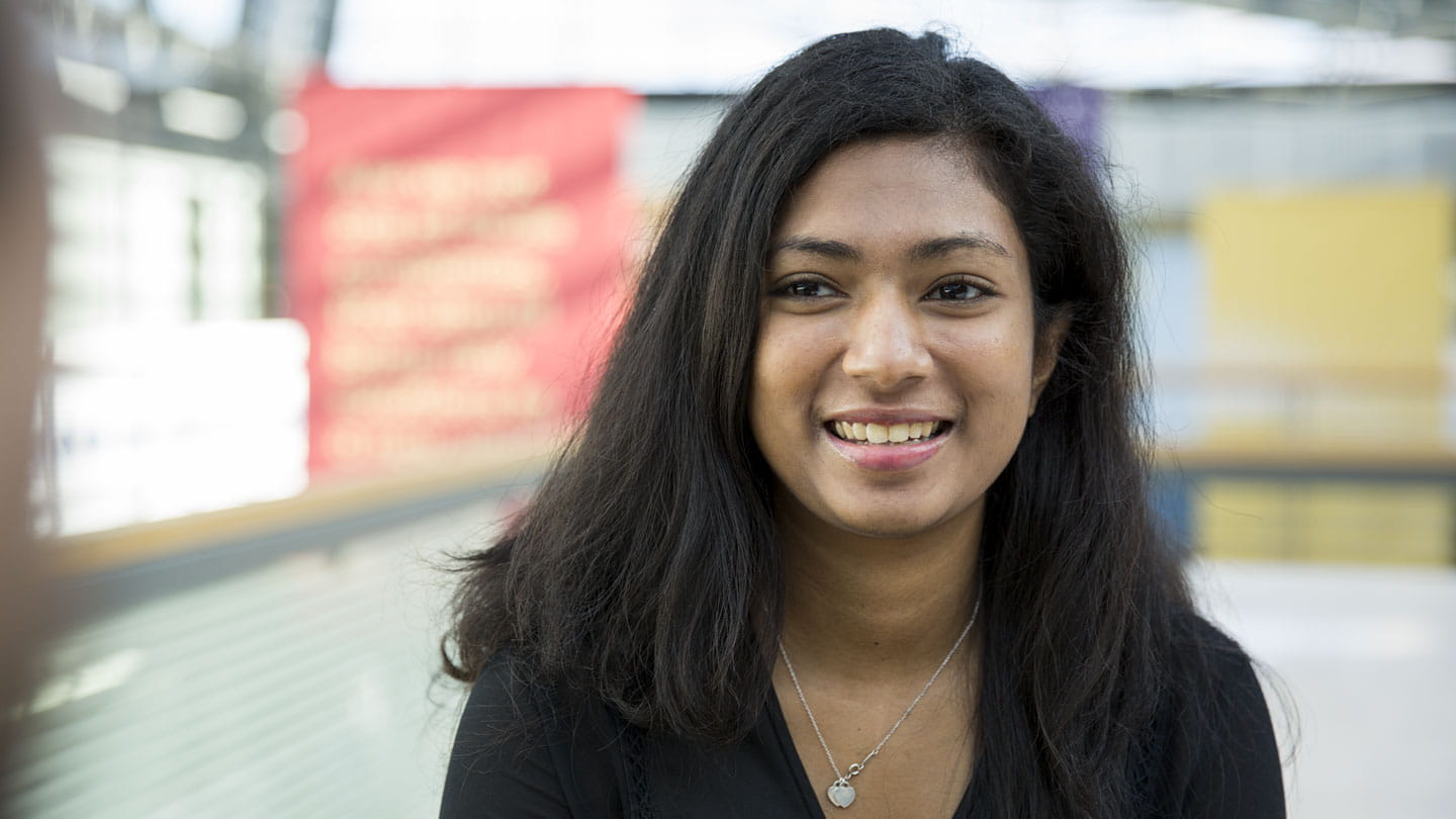 Dinuka Elizabeth Muhandiramge