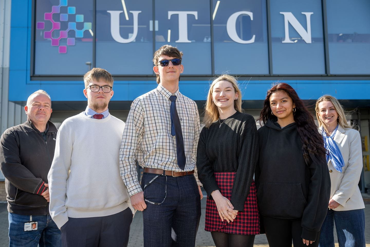 Image shows the winning team from University Technical College Norfolk with David Coussens (far left) and Lauren Little from Ørsted (far right) Photo credit Matt Usher.