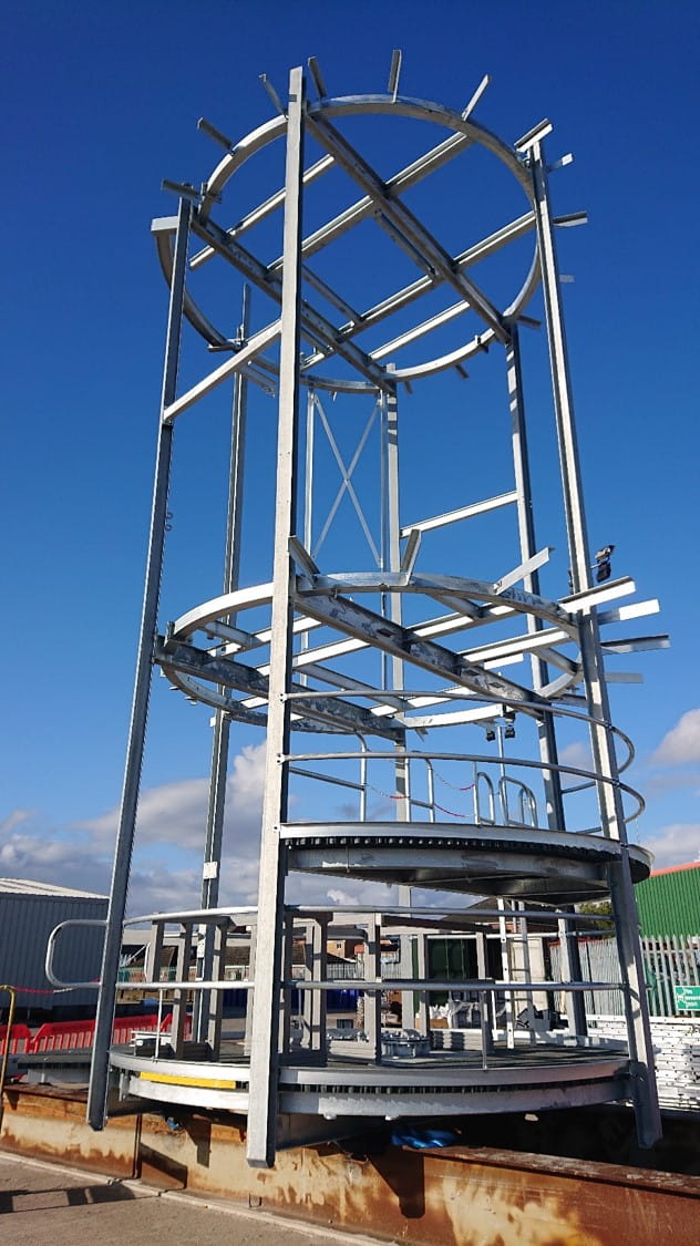 Above: Each Suspended Internal Platform (SIP) towers at 12m in height