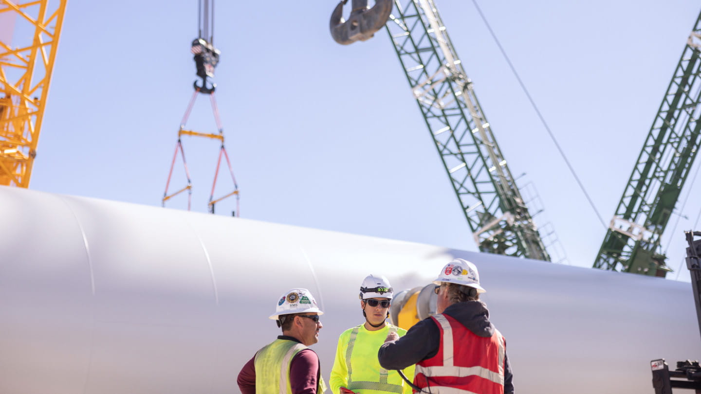 Wind technicians building