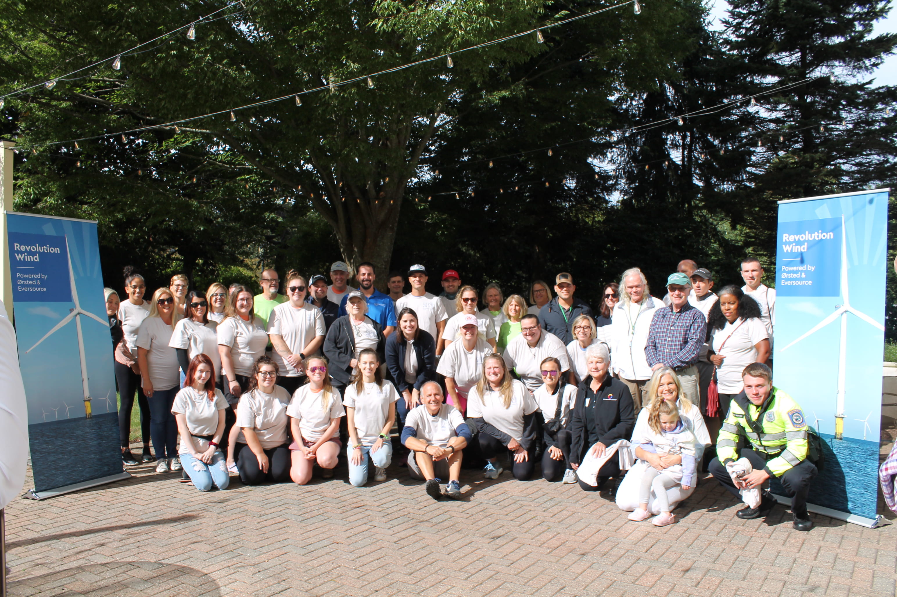 Volunteers before getting to work